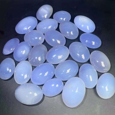 Wholesale high quality natural quartz healing crystal palm stone blue chalcedony crystal palm stones for souvenirs gift