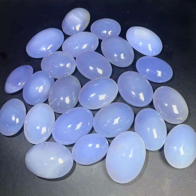 Wholesale high quality natural quartz healing crystal palm stone blue chalcedony crystal palm stones for souvenirs gift
